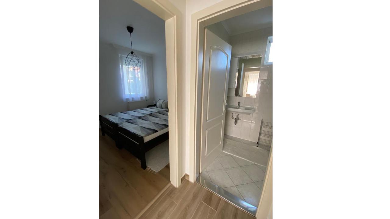 Andrea Apartmanok 2 Hajdúszoboszló Exterior foto