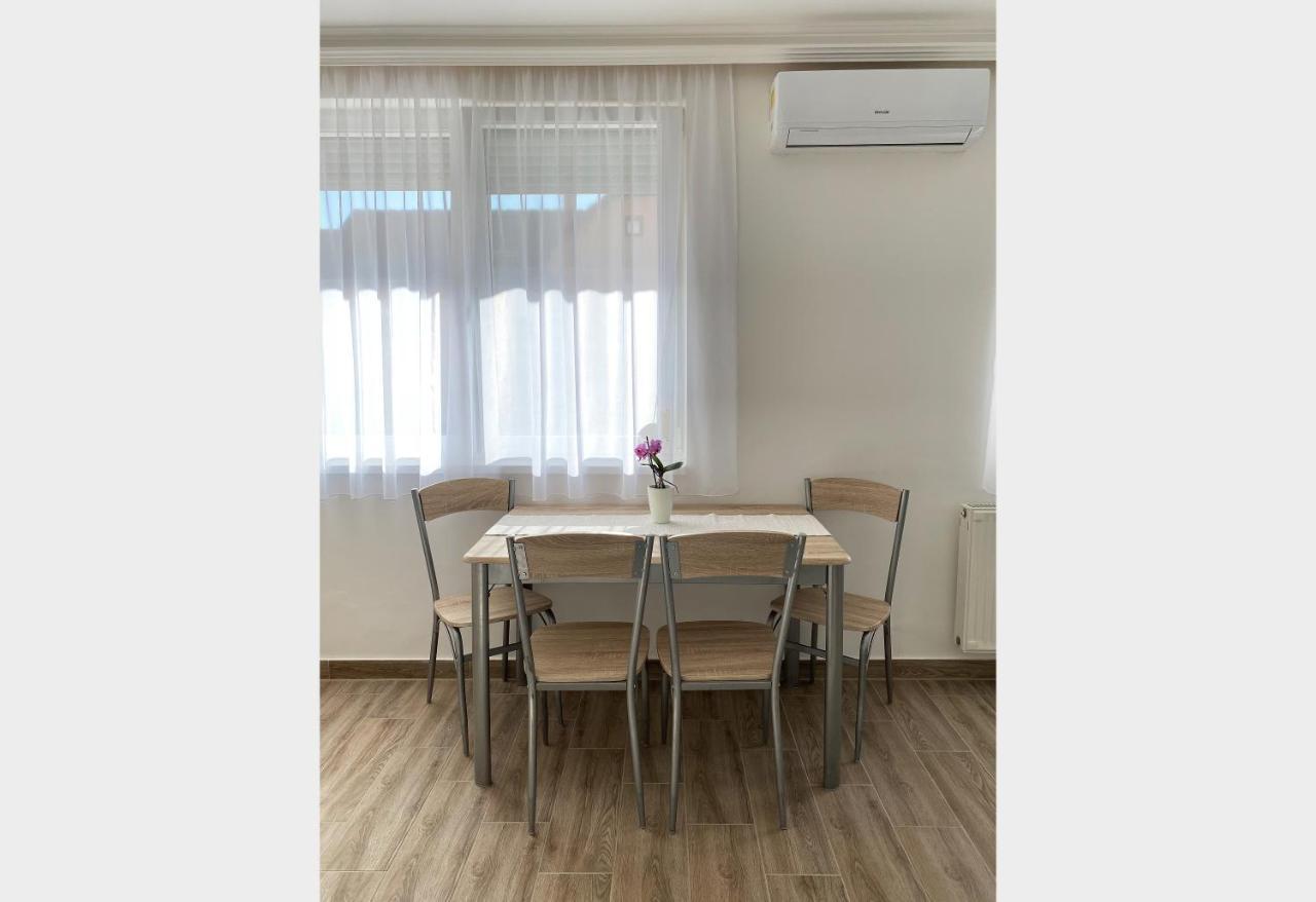 Andrea Apartmanok 2 Hajdúszoboszló Exterior foto