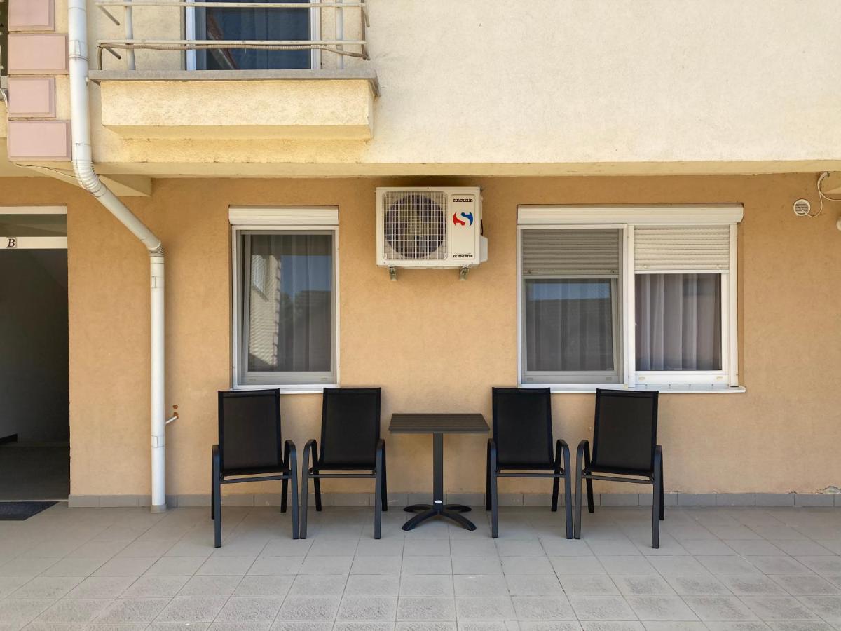 Andrea Apartmanok 2 Hajdúszoboszló Exterior foto